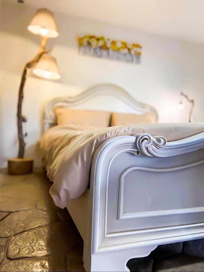 Pistachio Guesthouse, Παραδοσιακός Ξενώνας Vathí المظهر الخارجي الصورة