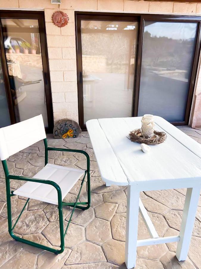Pistachio Guesthouse, Παραδοσιακός Ξενώνας Vathí المظهر الخارجي الصورة